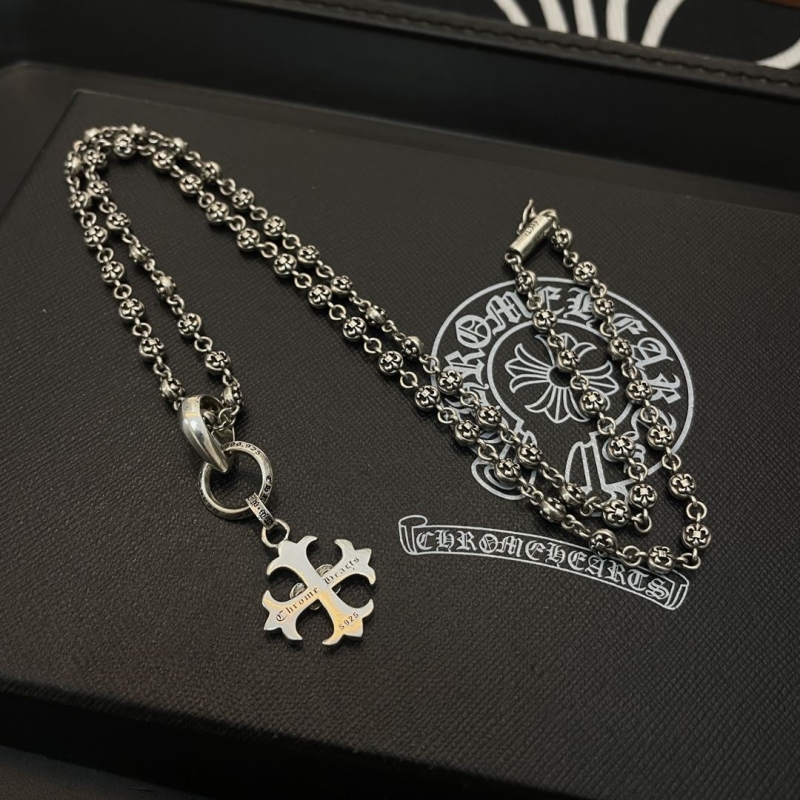 Ch*0me He**ts necklaces